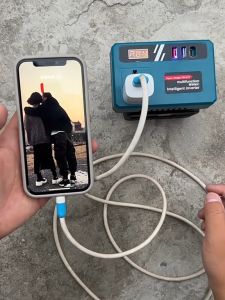 Bộ chuyển đổi nguồn điện 21V pin Makita sang dòng điện xoay chiều AC 220V công suất 120W với cổng USB hỗ trợ sạc nhanh