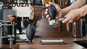 NEOUZA เครื่องเป่าลมลูกยางกาแฟเงียบไม่มีเครื่องมือเคาะสำหรับพอร์ตแบบไม่มีก้นเครื่องพ่นลมอเนกประสงค์สำหรับเครื่องบดเลนส์กล้องและคีย์บอร์ด Essential อุปกรณ์เสริมเอสเปรสโซ