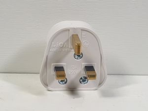 Phích cắm 3 chân kiểu Anh (kèm cầu chì bên trong)