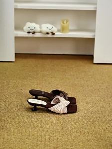 Daphne | French Elegance Coarse Heel Toe-open Sandals