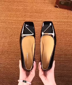 #620 Versatile Retro hexagon style squared toe heels