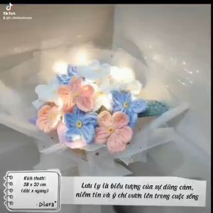 [Ảnh thật - Có sẵn] Quà tặng bó hoa lưu ly 14 bông bằng len handmade mix ba màu có đèn và túi đựng