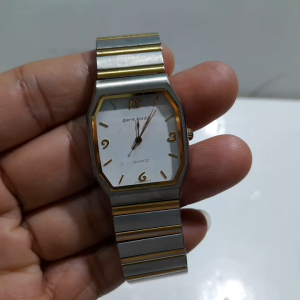 Đồng hồ tank Nam vintage cổ điển 28x35mm dây chun co giãn second hand