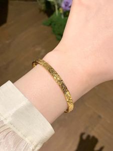 Exquisite Flashy Ice Breaker Bracelet Womens Style Luxury Minimalist Gold Alloy Hand Jewelry Fashionable Elegant Open Ring