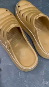 Casual style easy slip on flip flop shoes kasut perempuan