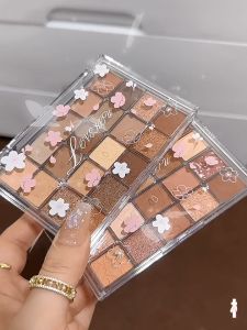 20 Color Eyeshadow Palette Earth Color Pearlescent Matte Portable Eye Shadow Matte Shimmer Eye Makeup Long Lasting Eye Shadow Blush Dual Purpose