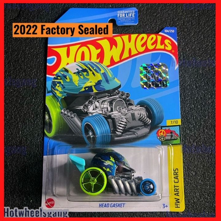 Hot wheels helmet 2025 car