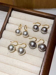 CAFFTI | Austrian White Pearl 925 Sterling Silver Lady Heel Shaped Luxury Earrings