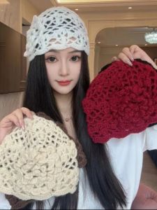 Mũ Len Đan Kiểu Dáng Cổ Điển Có Lỗ Rỗng Thêu Hoa Cho Nữ Mùa Thu Đông Có Mũ Trùm Đầu Kiểu Dáng Đơn Giản Thoải Mái