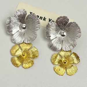 Unique Dual-Tone Texture Flower Earrings Womens Fashion Jewelry Gold And Silver Color Alloy Ear Studs Fresh out New Model