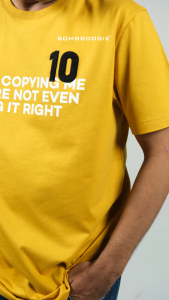 Bombboogie Kaos Pria Slimfit Consty Mustard Exclusive Online 12F40B4MS