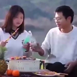 Bếp Nướng Than Mini Tròn Cỡ Nhỏ Chất Liệu Thép Chịu Nhiệt Bếp Than Nướng Cắm Trại Phù Hợp Tiệc Gia Đình Cuối Tuần TIDO TIDO
