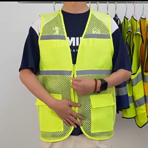 💨ระบายอากาศดี + ไม่อับชื้น เสื้อกั๊กสะท้อนแสง เสื้อจราจร ความปลอดภัยเห็นได้ชัด Traffic Construction ชุดปั่นจักรยาน ผ้าตาข่าย น้ำหนักเบาและระบายอากาศได้ดี