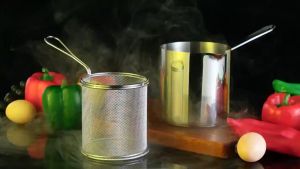 【Local Stock】Deep Frying Pot 304 Stainless Steel Kitchen Fryer With Strainer Tempura Fryer Pan Chicken Fried Chicken Coo