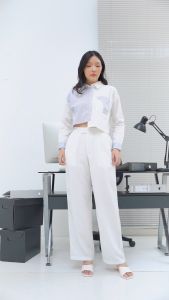 QUEENTIN Kemeja Wanita Asimetris 1038 Katun Poplin Polos Kombinasi Salur Lengan Panjang