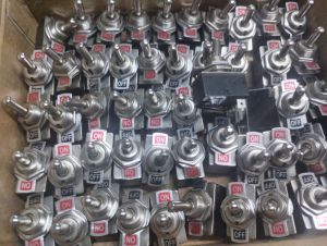toggle switch 2pins medium size/heavy duty