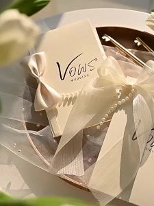 2PCS Wedding Vows Cards Set with Satin Ribbon Bow Lily of the Valley Decor for Wedding Ceremony Bridal Shower Wedding Keepsake