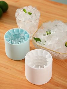 Silicone Ice Cube Mold Round Ice Bucket Summer Homemade DIY Refrigerator Freeze Ice Maker Creative Ice Cube Mold Barware Tools