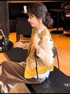 Chinese Style Heavy Embroidery Vest
