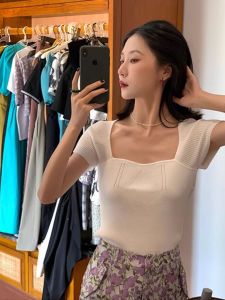 เสื้อยืดไหมน้ำแข็งสำหรับผู้หญิง ทรงสั้น คอเหลี่ยม สไตล์ฝรั่งเศส แขนสั้น ทรงเข้ารูป แฟชั่นฤดูร้อน เสื้อยืดคอเหลี่ยม