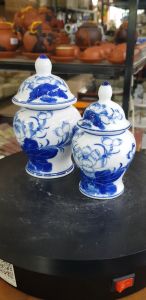 Choé thờ đựng muối gạo vẽ sen men lam xanh sứ bát tràng