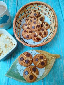 Chocolate Chip Almond Slice Cookies