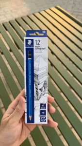 BÚT CHÌ STAEDTLER 100 -7B thuộc dòng bút phổ thông hoàn hảo cho việc viết vẽ dành cho học sinh và văn phòng