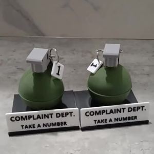 Quà Tặng In 3D Hình Lựu Đạn Biển Hiệu Bàn Làm Việc Hình Lựu Đạn Đồ Trang Trí Văn Phòng Vui Nhộn Dành Cho Đồng Nghiệp Và Sếp - Chọn Màu Sắc Của Bạn