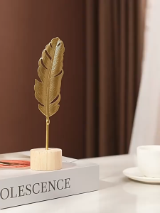 Nordic ​​Golden Monstera Leaf Metal Ornaments Creative home living room Table wine ca