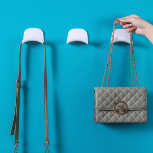 GotGo【มีสินค้าในสต๊อก】 ตะขอแขวนกระเป๋า ตะขอเสื้อผ้า ตะขออเนกประสงค์ แบบแป้นติดโค้งมน และใช้งานได้จริง Hanging Hook