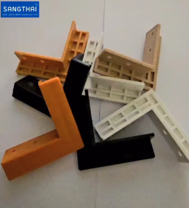 Sangthaifitting อุปกรณ์ฉากยึดพลาสติก G006 มุมรองขาด้านใน ไม้ 16 มิล