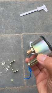 Đồng hồ báo hơi xe ô tô nhỏ gọn dễ chế lắp đồng hồ GAU