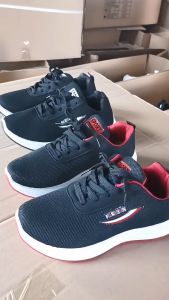 🔥✦ รองเท้าแฟชั่นล่าสุด！ 2024 ◆ หนังดำเสริมแดงดุดัน ◆ ป้าย FASHION สะท้อนแสง ◆ พื้นขาวหนา 2.05 ซม. ✦ จัดส่งไว 24 ชม.​