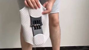 【READY STOCK】Knee joint booster sports booster sports protective gear booster knee pad knee protector patella boo 膝关节助力器 运动助力 运动护具 助力护膝膝盖