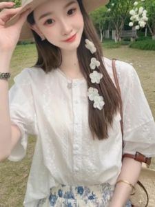 WANGGONGZHU | Fashionable Short Sleeve Embroidered Shirt Womens Loose Casual Top Summer 2025 Design Sensation Slimming Princess Style