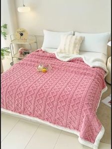 Selimut 3D Bulu Domba 2 Lapis Bahan Tebal & Halus Uk 150x200: Termurah & Premium