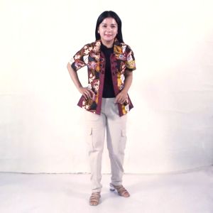 Blouse Batik Kekinian: Pilihan Atasan Batik Kerja Wanita