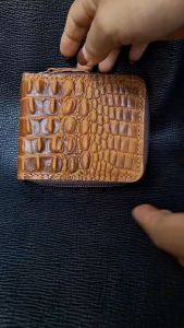 กระเป๋าสตางค์ กระเป๋าใบสั้น แบบซิปรอบหนังแท้ 100% แบบเรียบ แบบอัดลาย พร้อมส่ง SIP1