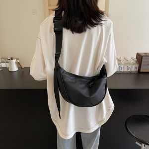 Casual Dumpling Shaped Shoulder Crossbody Bag for Women Waterproof Black Commuter Bag Soft Oxford Cloth Material Small Size