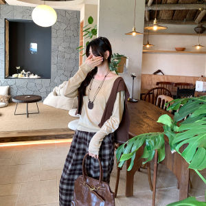 Pink Slant Shoulder Loose Waist Sweater Womens Autumn Gentle Design Long Sleeve Knitted Shirt Shoulder Exposure Top