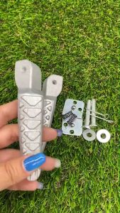 พักเท้าหลัง WAVEทุกรุ่น งานมิเนียมลายเกล็ดปลา มีอุปกรณ์ให้ครบ สำหรับรถมอเตอร์ไซค์(ราคาต่อคู่)