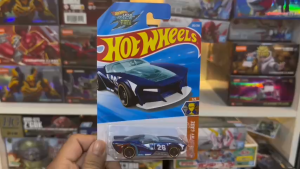 Mô Hình Xe Hot Wheels Street Shaker Blue 1:64 – Siêu Xe Thể Thao Độc Đáo!