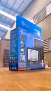 🔥ซื้อ1แถม1🔥ไฟโซล่าเซลล์ 80000W Solar light สปอร์ตไลท์ led สว่างขึ้นโดยอัตโนมัติเมื่อมืด IP67 พร้อมรีโมท สายไฟ