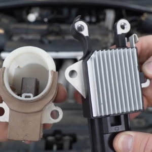 KKmoon Alternator Voltage Regulator Brush Holder Kit VRH2005171 for V50 2.4L 2.5L 2005‑2006