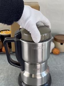Alex ⭐Grind into powder in 5s⭐ spice grinder 400w electric stainless steel coffee grinder electric coffee machine Cereal grinder  Grain Grinding Machine Multifunction Home Coffe Grinder Machine 磨粉机 研磨机
