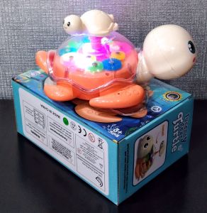 Kura-kura. Penyu.Gear toy.Gear turtle.Turtle.Moving turtle.Sound toy.Lighting toy.