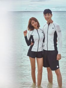 Full Body Wetsuit Long Sleeve Surfing Suit Couples Anti UV Diving Clothes Snorkeling Suit Warm Set Separate Design Swimming Costume