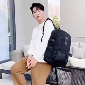 กระเป๋าเป้สะพายหลังผช กระเป๋าเป้ใหญ่ กระเป๋าเป้กันน้ำ ผู้ชาย กระเป๋าเป้ชายกระเป๋าเดินทาง และทันที ราคาที่ถูกต้อง!