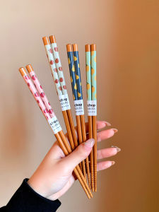 Super Value 8 Pairs! Cute Natural Bamboo Wood Chopsticks Home High End Antibacterial Anti Mold One Person One Chopstick Heat Resistant