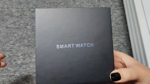Lady 5G LTE Smartwatch with WiFi SIM 1.6 Inch AMOLED Display Rotating Cameras Video Call GPS Play Store App Download